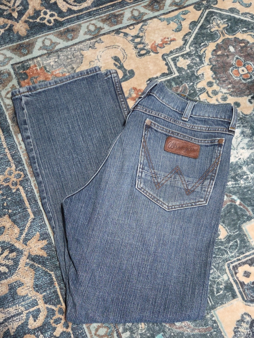 Wrangler Blue Straight-Leg Denim Jeans with Leather Patch Retro Slim Boot 32x30
